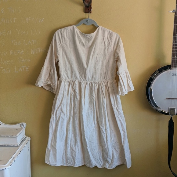 Embroidered floral dress with pockets - Picture 3 of 5